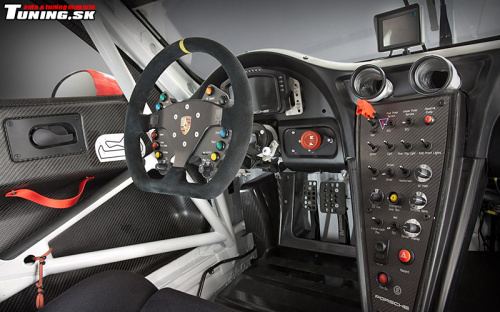 porsche 911 rsr