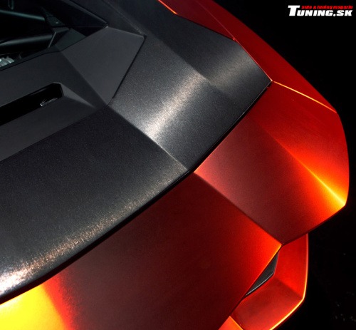 lamborghini aventador matn� oran�ov� �erven� wrap autof�lia chr�m efekt styling tuning print tech