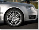 kliknutím zvětšit Audi S8