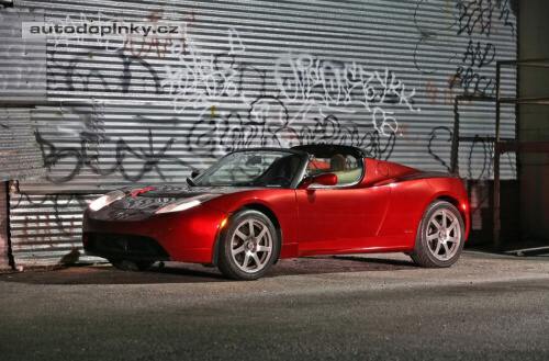 Tesla za 109 tisíc dolarů