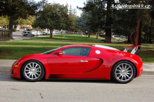 Bugatti Veyron v červené