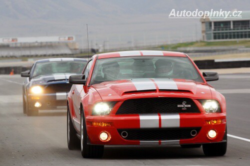 GT500KR z 150 tisíc dolarů