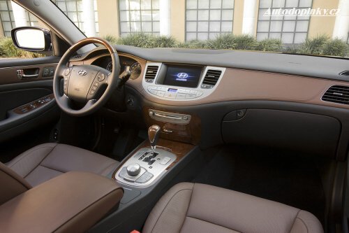Hyundai Genesis oficiálně