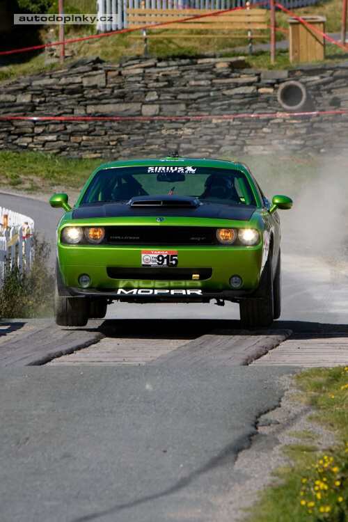 Challenger Targa se střechou