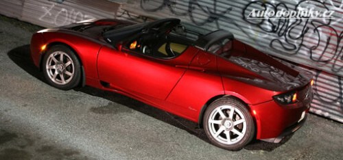 Tesla Roadster se již vyrábí