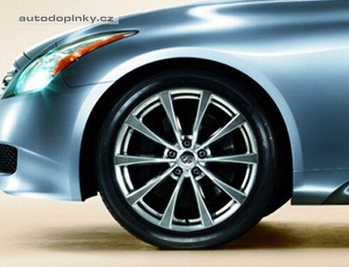 Lexus IS bez střechy