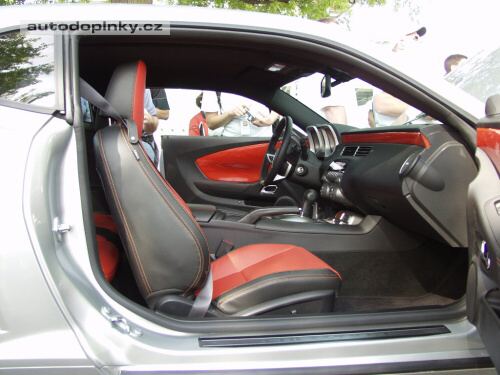 Camaro SS interiér