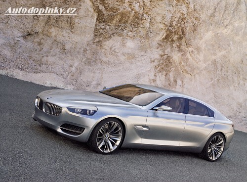BMW představilo CS v Tokiu