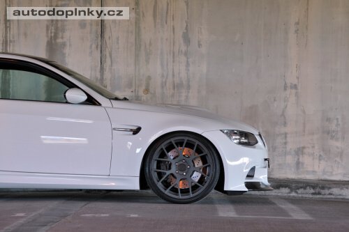 BMW M3 kup� od AVUSe