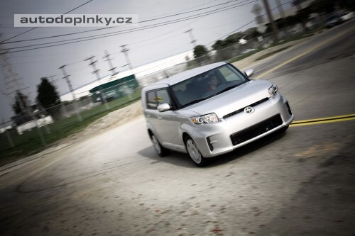 Scion faceliftuje xB