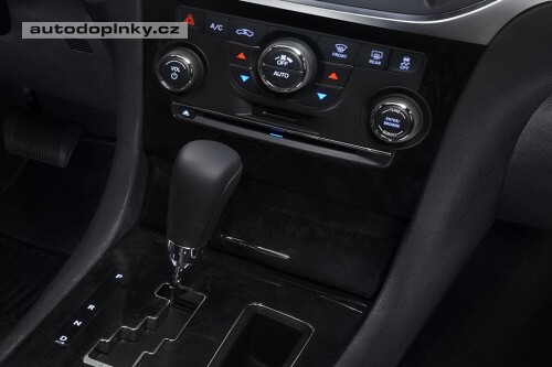 Chrysler 300 � foto interi�ru