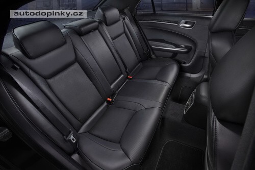 Chrysler 300 � foto interi�ru