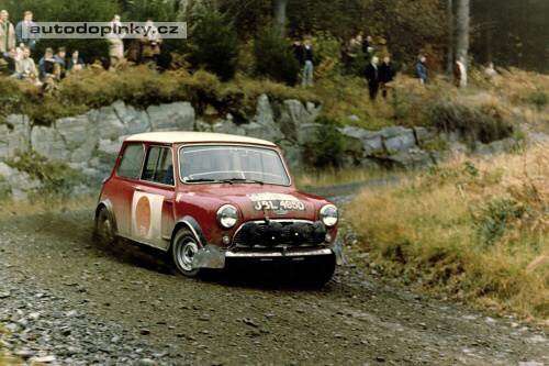 Mini hodl� op�t v�t�zit v rallye