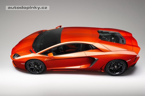 Aventador v ��m�