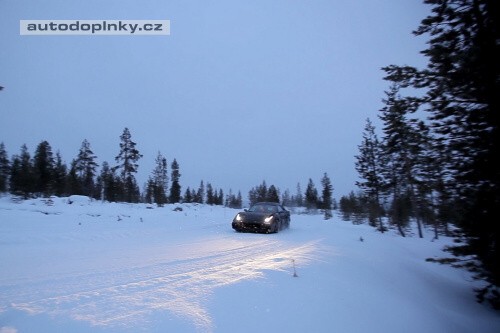 Nov� fotografie Ferrari FF