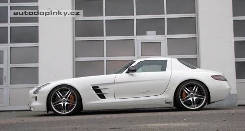 Senner se pustil do SLS AMG