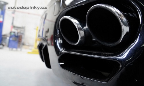 Francouzsk� buldo�ek Cayenne