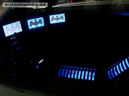Batmobil z Batman Nav�dy