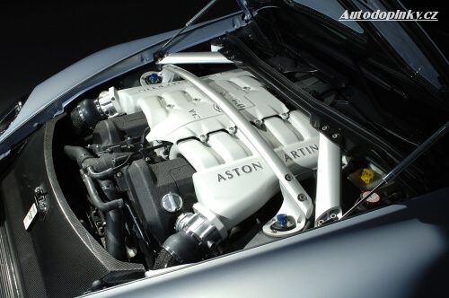 Nov� fotky Vantage RS