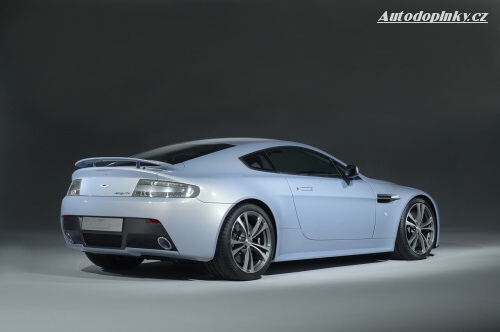 Nov� fotky Vantage RS