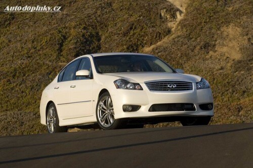 Infiniti M45 v nov�m
