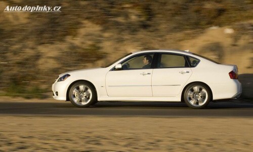 Infiniti M45 v nov�m