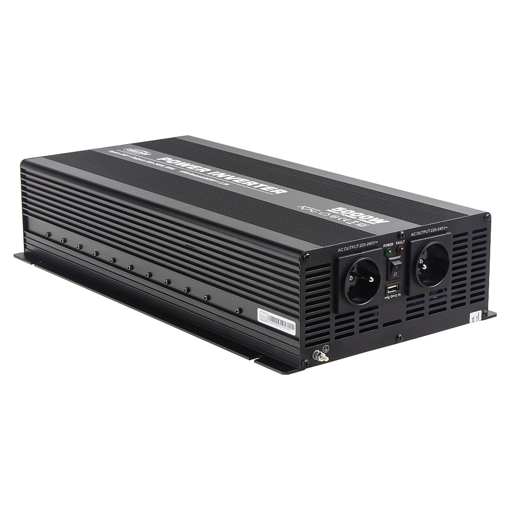 M�ni� nap�t� 24 V na 230 V pro kamiony a u�itkov� vozy