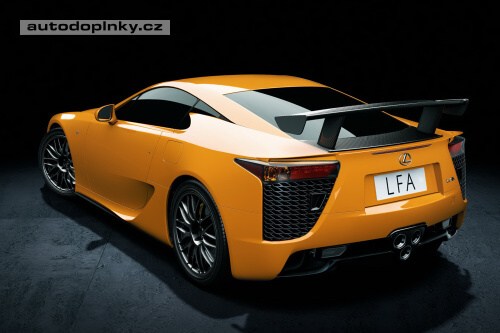 Lexus LFA s bal��kem N�rburgring