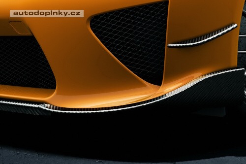 Lexus LFA s bal��kem N�rburgring