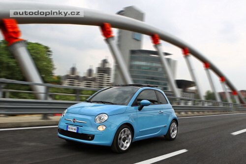 Fiat 500 se do�kal dvouv�lce