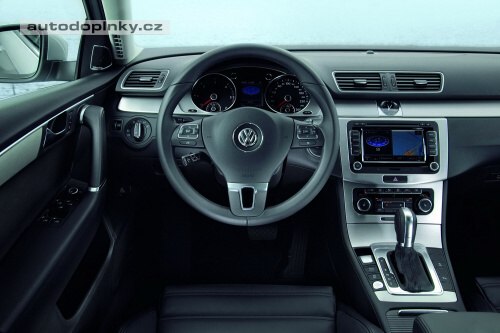 VW Passat B7 nab�dka motor�