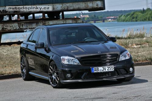 270 kon� pro Mercedes C