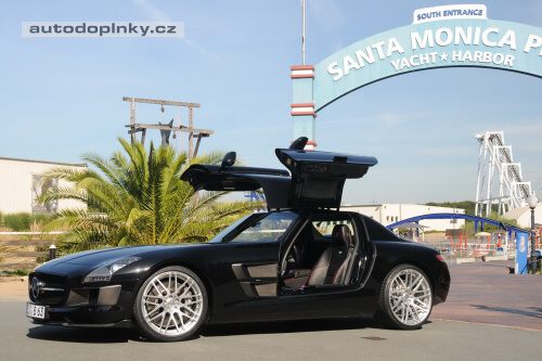 SLS AMG Gullwing od Brabuse