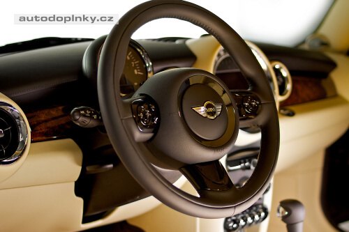 Milion za Mini od Rolls Royce