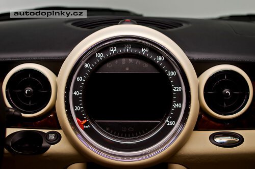 Milion za Mini od Rolls Royce