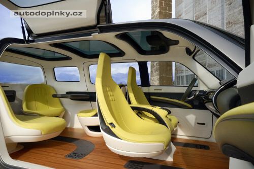 Kia KV7 s dve�mi Gullwing