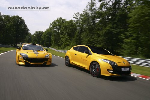 M�gane RS Trophy p�ij�d�