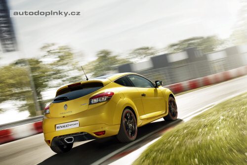 M�gane RS Trophy p�ij�d�