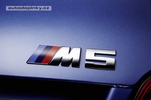 BMW p�edstavilo M5