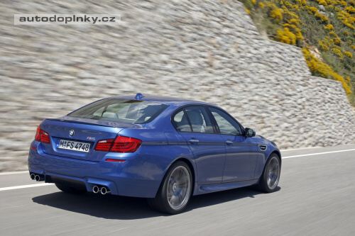 BMW p�edstavilo M5
