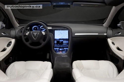 Tesla Model S se testuje