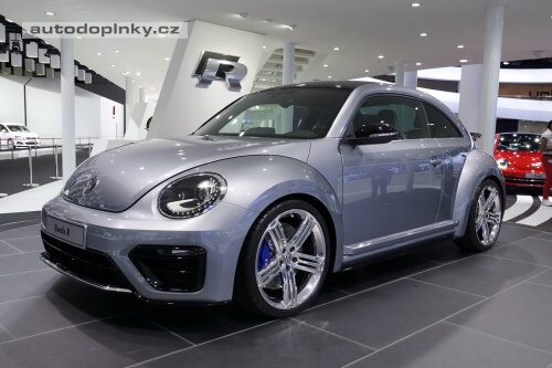 VW Beetle R nab�dne 260 kon�