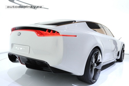 Kia chyst� GT v dal��ch variant�ch