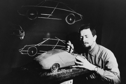 Zem�el Butzi Porsche, otec 911