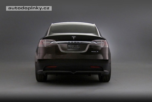 Tesla chyst� nov� model pro sedm pasa��r�
