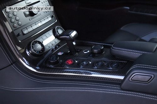 Temn� SLS AMG od Kicherera