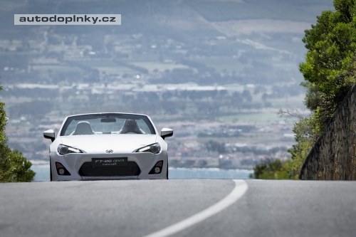Toyota FT-86 shod� st�echu