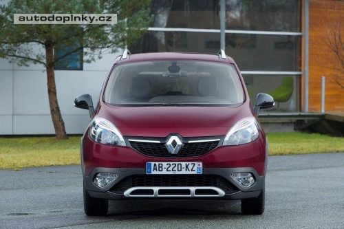 Renault Scenic XMOD � pry� z m�sta