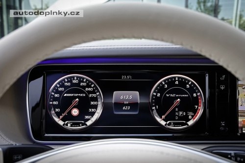 Mercedes S 65 AMG � V12 621 kon�