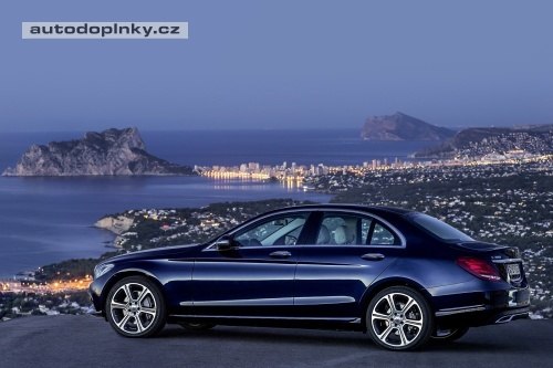 Mercedes-Benz t��dy C v nov�m